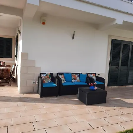 Chiaraluna Villa *