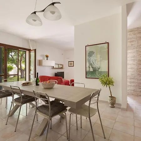 Villa Chiaraluna *