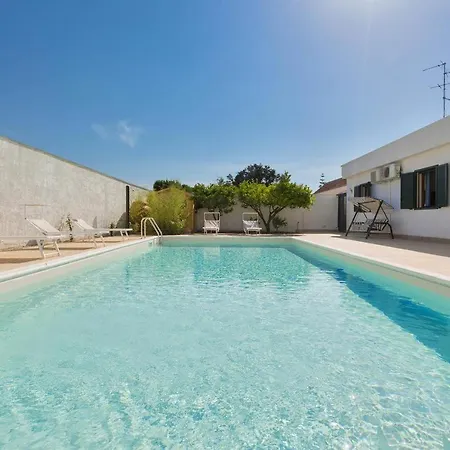 Вилла Chiaraluna *